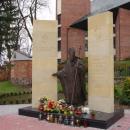Pomnik Jana Pawła II w Olecku